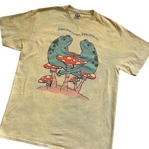 Feelings Come Feelings Go‎ NWOT Frog Graphic T-Shirt